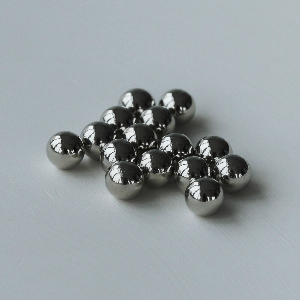 Perles plastiques rondes 5mm141 non perforées à la machine