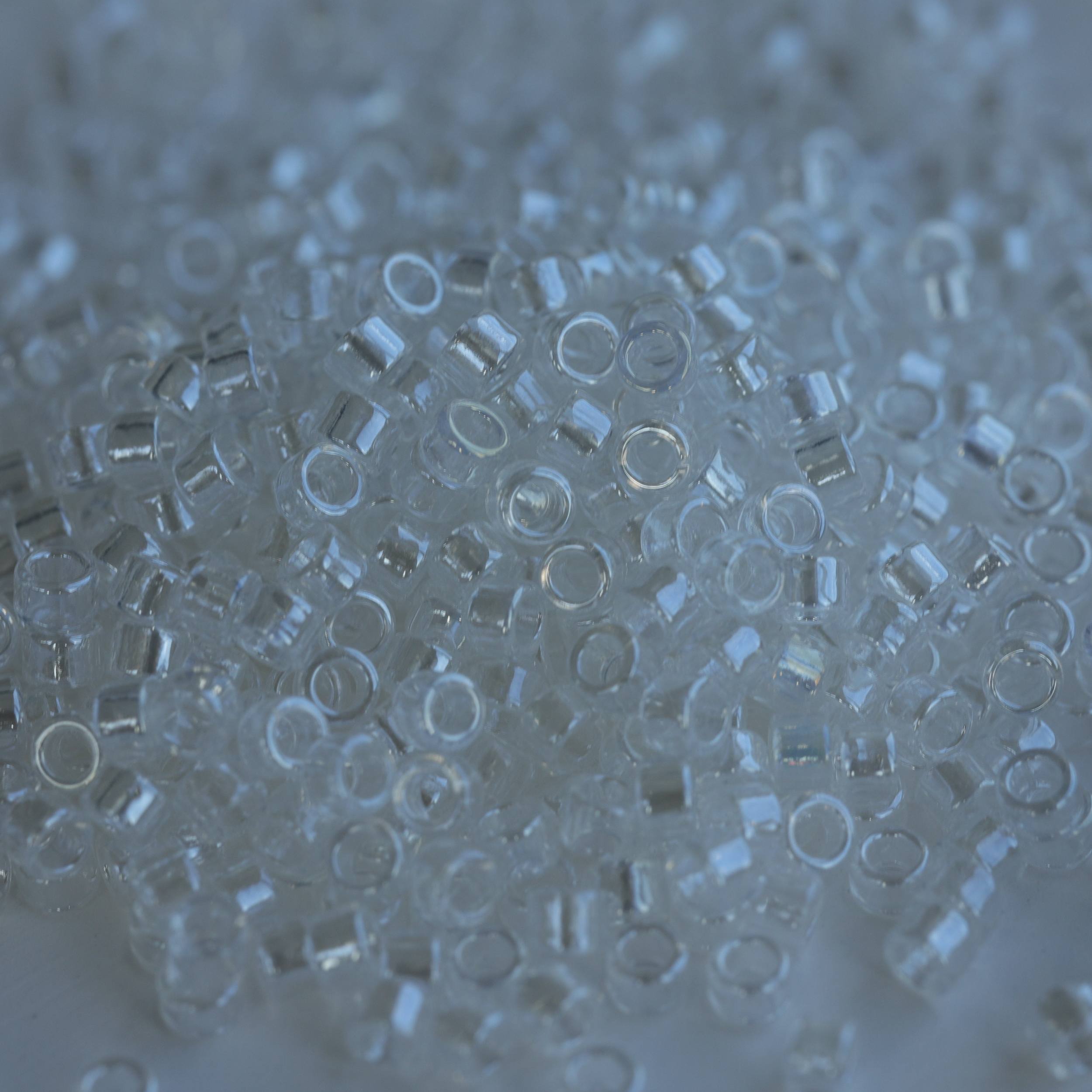 Perles de verre rondes de 2,5 mm 101 pour la broderie